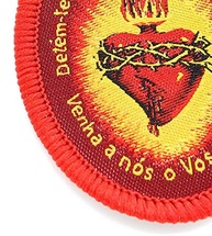 Escudo da Fé em Tecido Sagrado com Imagem do Sagrado Coração de Jesus - Proteção Espiritual com Estampa de Santa Margarida Alacoque - imagem 3