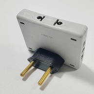 Adaptador Tomada T Articulado 3 Saídas 10A/20A: Mais Conexão e Praticidade! - imagem 2