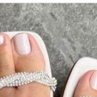 Sandália de Salto Brilhante Strass Helena – Moda que Ilumina - imagem 1