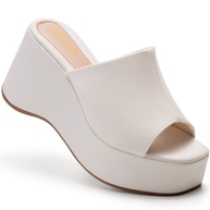 sandalia-feminina-lumiss-plataforma-estilo-e-conforto-em-2024