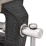 Morsa de Bancada Vonder 2.1/2”: Fixação Segura! - imagem 2