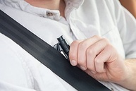 RESQME Pacote Família: 3 Ferramentas Essenciais para Segurança no Carro - Cortador de Cinto e Quebra-Vidro 2 em 1 - imagem 4