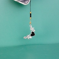 Lanyard com Pingente Cruz e Coração: Estilo e Segurança - imagem 4