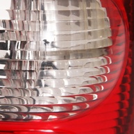 Lanterna Traseira Corsa Sedan: Visibilidade e Segurança - imagem 2