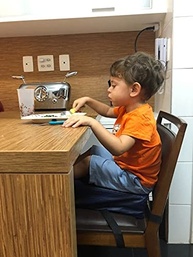 Almofada de Elevação Infantil Impermeável Azul Marinho - Segurança e Conforto à Mesa - imagem 4