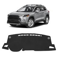 Capa de Painel FIILINES para Toyota Corolla Cross 2022-2026: Proteção Antiderrapante e Sem Reflexos - imagem 1