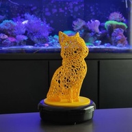 Gato Sentado 18cm 3D Amarelo - Enfeite Decorativo Moderno para Ambientes - imagem 3