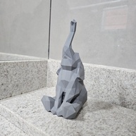 Elefante Sentado Decorativo em Impressão 3D 18cm - Enfeite Moderno e Sustentável para Mesa - imagem 1