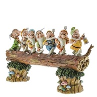 Estatueta Disney Traditions Jim Shore - Branca de Neve e os Sete Anões | Resina 21 cm | Coleção Exclusiva - imagem 2