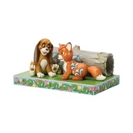 Estatueta Disney Traditions Jim Shore - Raposa e o Cão Brincando na Floresta | 10 cm | Coleção Exclusiva - imagem 4