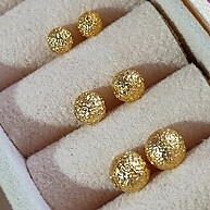 Brincos Bolinhas Folheados a Ouro 18k: Elegância Simples - imagem 1