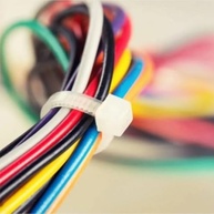 solucao-cabos-ki-bracadeira-fixar-e-organizar-reforcada-plastica-para-a-duravel-a