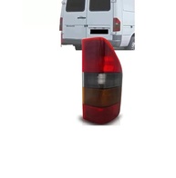 Lanterna Traseira Sprinter 95-02 Fumê Esquerda: Segurança e Estilo para Sua Van - imagem 2