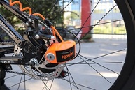Trava Disco com Alarme Kovix Laranja: Segurança Máxima para Sua Moto! - imagem 3