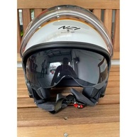 Capacete Nzi Ringway Duo Skyline Preto/Branco: Estilo, Segurança e Conforto para Sua Pilotagem Urbana - imagem 4