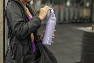 Stanley Aerolight 710ml - Garrafa Isolada Leve com Tampa de Fluxo Rápido Lavender - imagem 2