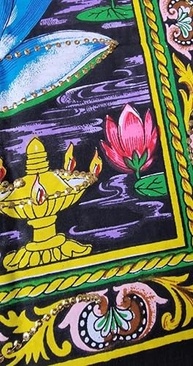 Kamalasna Devi Saraswati - Arte Sagrada em Tecido com Lantejoulas Brilhantes - imagem 5