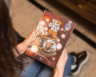 teens-cafe-a-incrivel-deus-uma-pai-viagem-2025-no-tempo-com-a