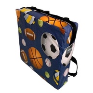 Assento de Elevação Infantil Kippy Baby com Tema Esportivo - Segurança e Diversão à Mesa! - imagem 5