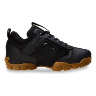Tênis Oakley Battle Black Gum: Conforto e Estilo para Aventuras - imagem 1