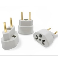 Kit 3 Adaptadores Tomada Universal 10A/20A Branco - Conexão Segura e Moderna - imagem 4