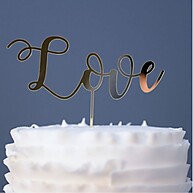 Topo de Bolo Love Dourado: Elegância para sua Festa! - imagem 1