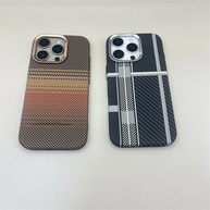 Capinha iPhone Magsafe: Fibra de Carbono e Proteção Total - imagem 3