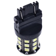 Lâmpada Traseira Super LED M148478 UC12940: Ilumine Seus Tratores John Deere com Tecnologia de Ponta - imagem 1