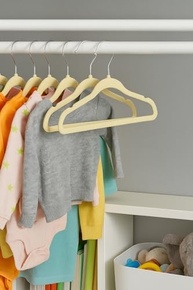 ultrafino-veludo-estilo-e-com-organize-infantil-slim-cabides-25-bege-cuidado-a-kit-a