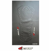 Capa Banco Moto Emborrachada 3D Preta Universal Fan: Aderência e Conforto Máximos - imagem 3