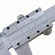 Paquímetro Analógico Universal 300mm ZAAS: Precisão Profissional para suas Medições - imagem 3