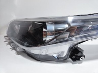 Farol de LED Esquerdo Usado Toyota Yaris XLS 2018-2022 com Avarias - Peça de Reposição - imagem 5