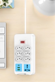 Régua de Tomada 6 Tomadas Universais + 2 USB + 1 USB-C 2m Branco - Bivolt Automático - imagem 3