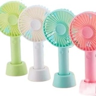 Mini Ventilador 3 em 1 Recarregável USB/Pilhas - Ventilador Portátil com 3 Velocidades e Base para Mesa (Branco) - imagem 3