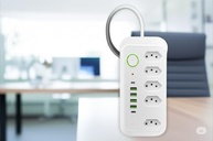 Extensão Régua Elétrica Inteligente: 5 Tomadas, 6 USBs (2 USB-C), 2m, 2500W, Proteção Sobretensão - Premium Branco/Preto - imagem 4