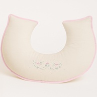 Almofada de Amamentação Brubrelel em Linho com Bordado Valentina - Conforto Anatômico para Mamãe e Bebê - imagem 1