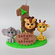 Vela de Aniversário Safari em Biscuit – Elefante, Leão e Girafa - imagem 1