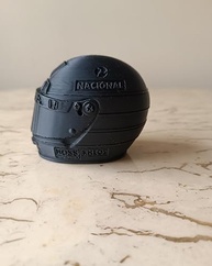 Capacete Fórmula 1 Preto: Peça Colecionável Premium para Fãs de Velocidade - imagem 3