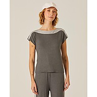 Blusa Feminina Decote Canoa em Viscose Stretch: Conforto e Versatilidade - imagem 2