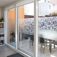 Adesivo de Vidro Jateado Floral - Decore com Elegância e Privacidade - imagem 1