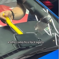 Limpador de Vidro Interno de Carro e Caminhão com Microfibra e Base Reclinável - imagem 3