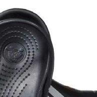 vintage-estilo-e-conforto-preto-crocband-crocs