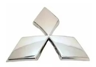 Emblema Grade Dianteira L200 Triton 2007-2010: Renove o Visual do Seu Mitsubishi! - imagem 2