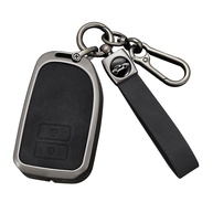 Capa de Chaveiro Premium Couro e Liga de Zinco para Toyota Aygo, Yaris, Hiace (2 Botões) - imagem 1