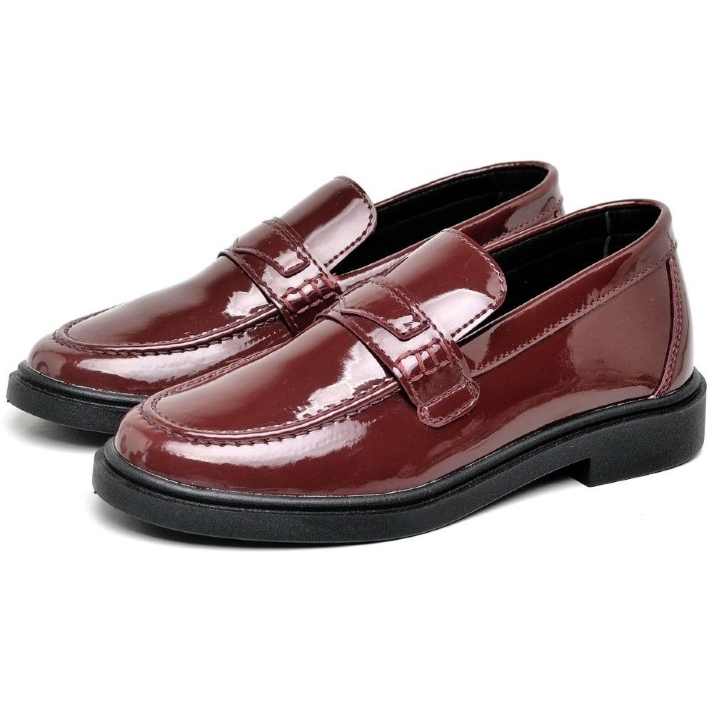 Mocassim Feminino Dubuy Cherry Red: Conforto e Estilo