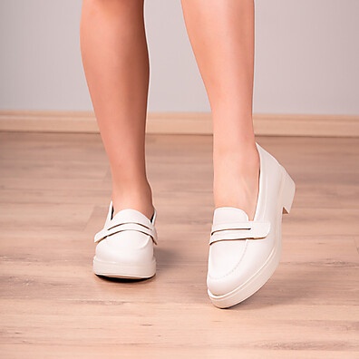 Mocassim Feminino Elegante: Conforto e Estilo