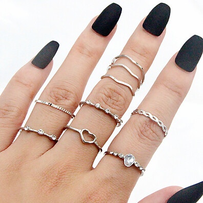 Conjunto de Anéis de Coração Ocos com Design Geométrico – 9 Peças para Mulheres