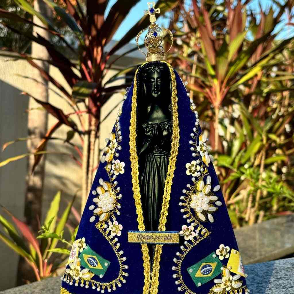 nossa-senhora-aparecida-30-cm-resina-luxo-devocao-em-detalhes