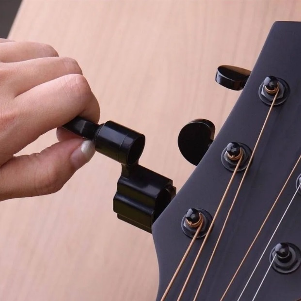 Encordoador de Violão: Troque Cordas Já! + 2 Palhetas