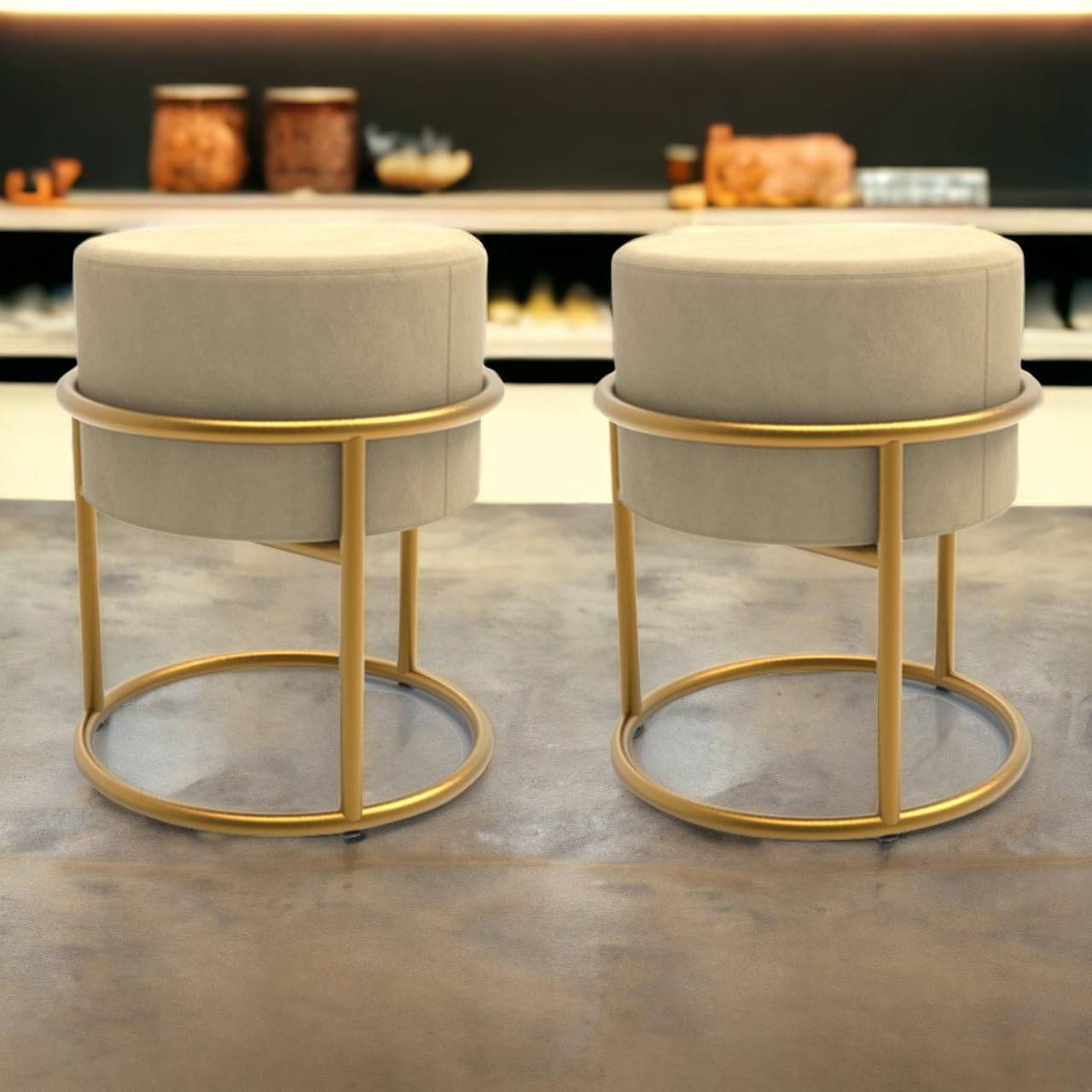 para-ambiente-2-a-bege-com-de-kit-redondos-seu-e-puffs-estilo-conforto-base-ferro-moderno-a